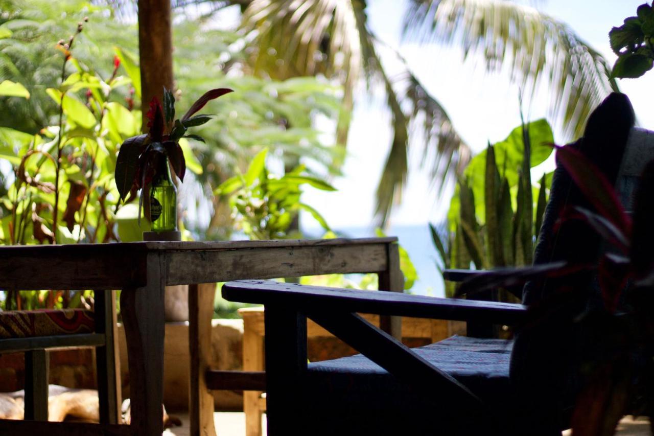 Butterfly Space- A Non-Profit Eco-Lodge Nkhata Bay Luaran gambar