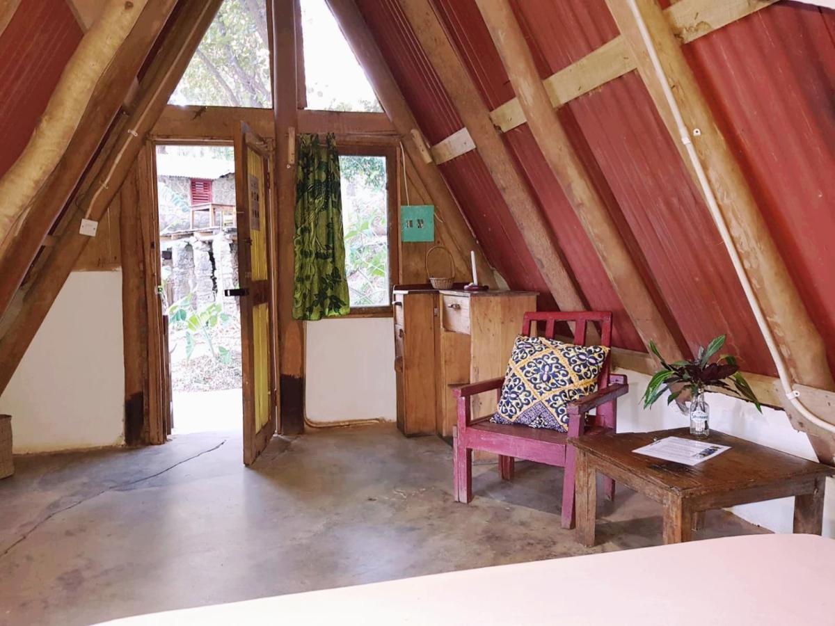 Butterfly Space- A Non-Profit Eco-Lodge Nkhata Bay Luaran gambar
