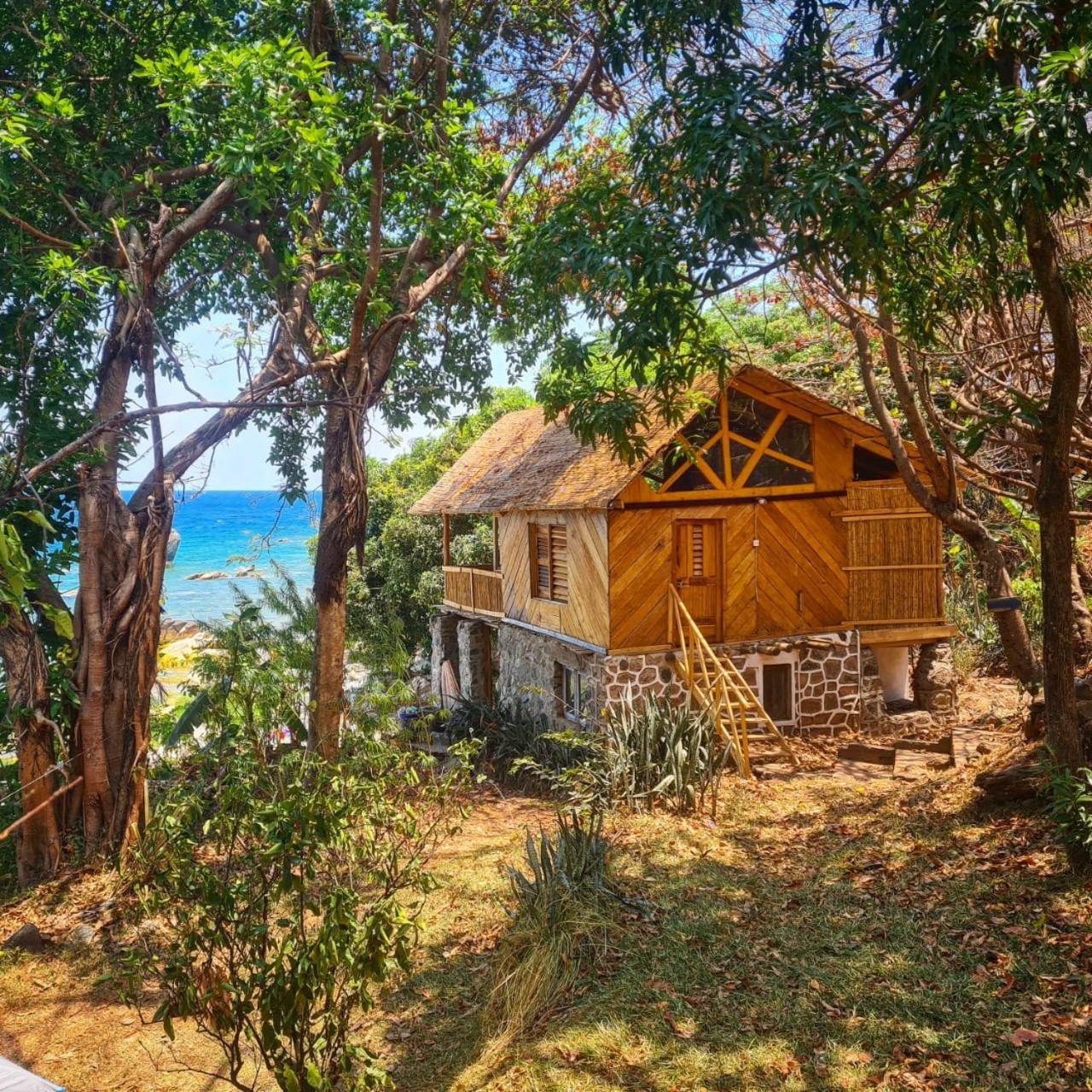 Butterfly Space- A Non-Profit Eco-Lodge Nkhata Bay Luaran gambar