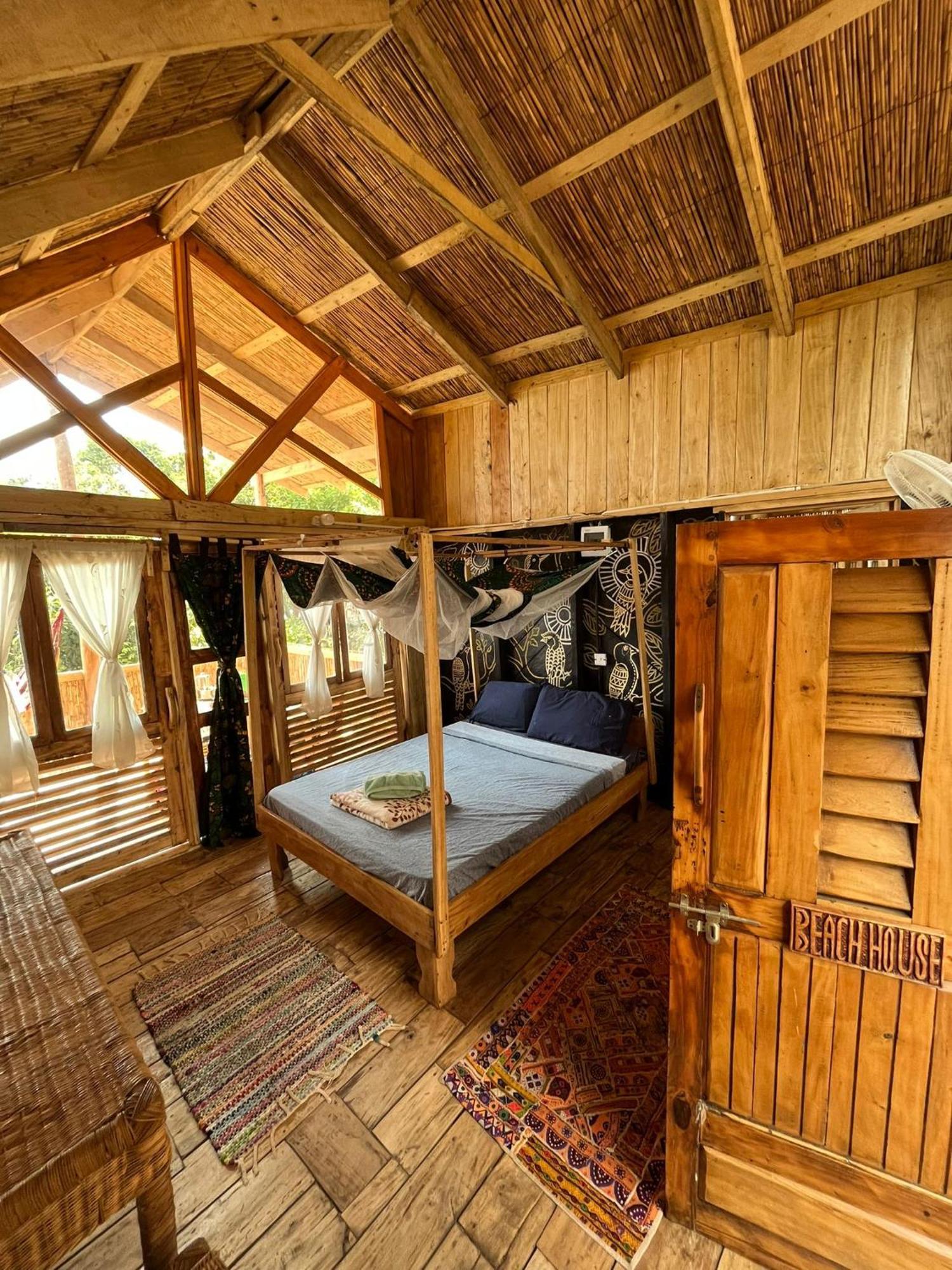 Butterfly Space- A Non-Profit Eco-Lodge Nkhata Bay Luaran gambar
