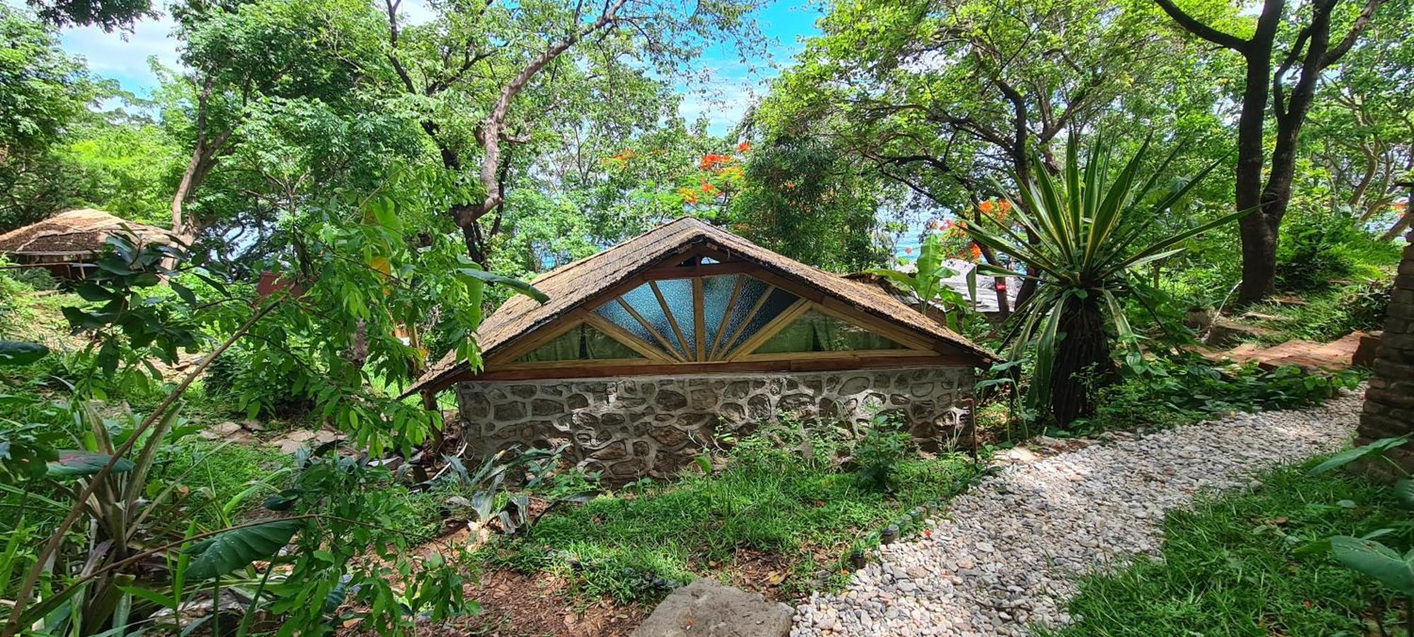 Butterfly Space- A Non-Profit Eco-Lodge Nkhata Bay Luaran gambar