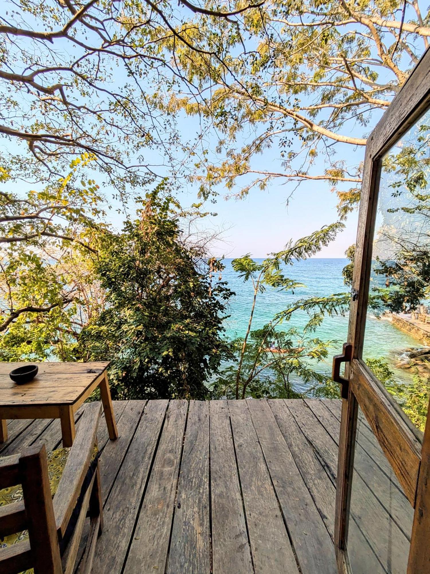 Butterfly Space- A Non-Profit Eco-Lodge Nkhata Bay Luaran gambar