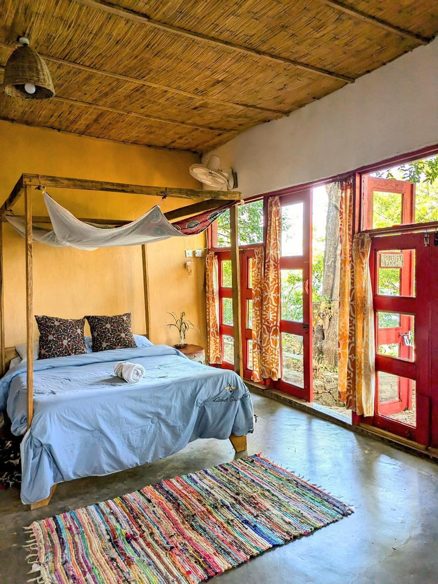 Butterfly Space- A Non-Profit Eco-Lodge Nkhata Bay Luaran gambar